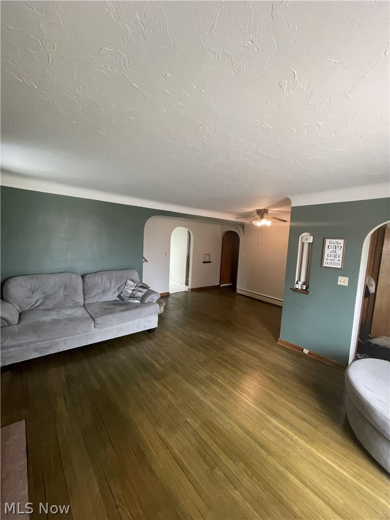10101 Biddulph Road Cleveland, OH 44144 - Photo 9 of 36