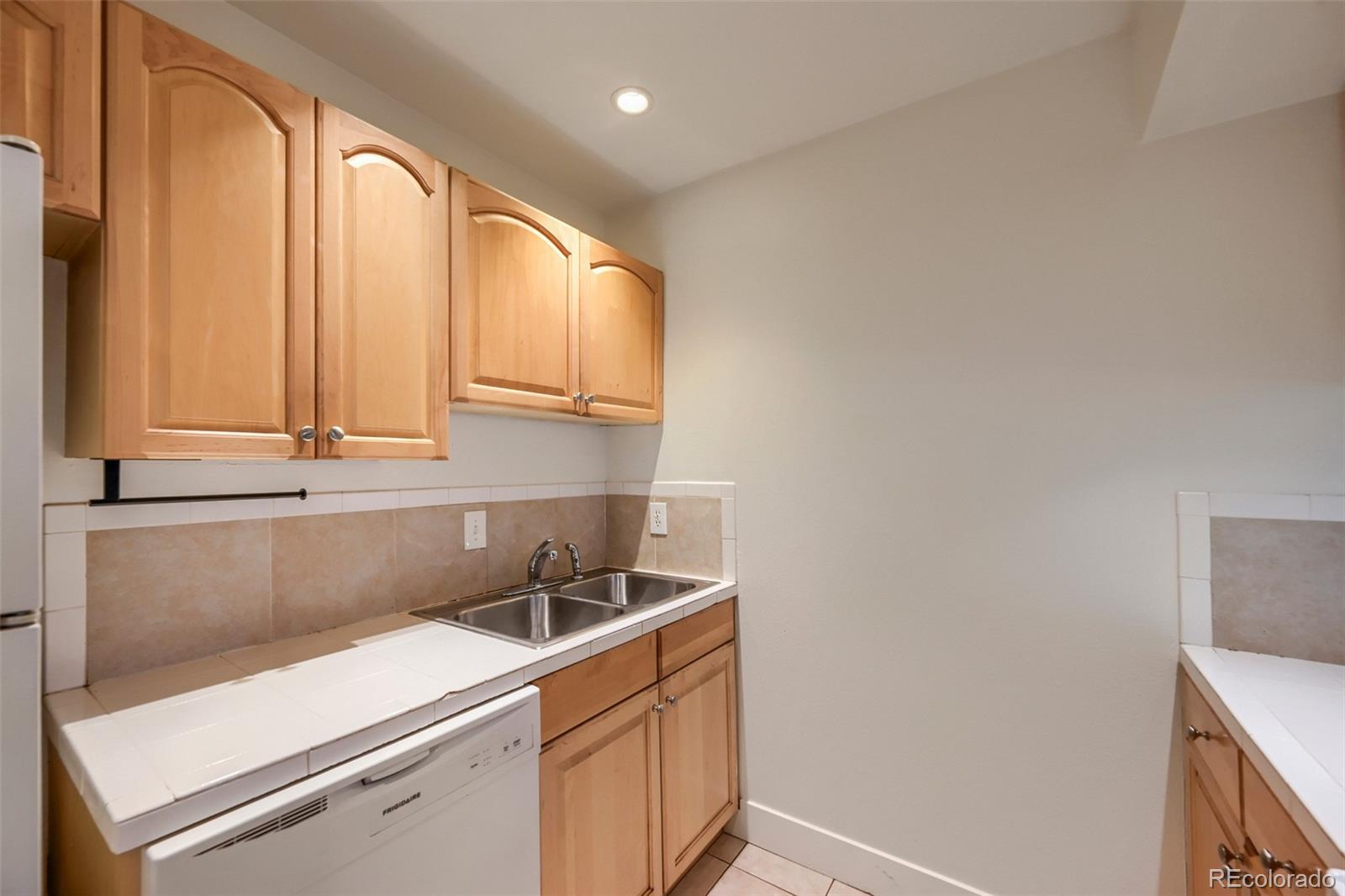 2707 Valmont Road, Unit 212C Boulder, CO 80304 - Photo 4 of 27