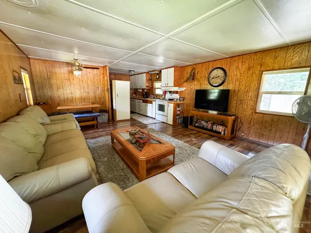 $325,000 | 4482 Council Cuprum Road, Council, ID 83612