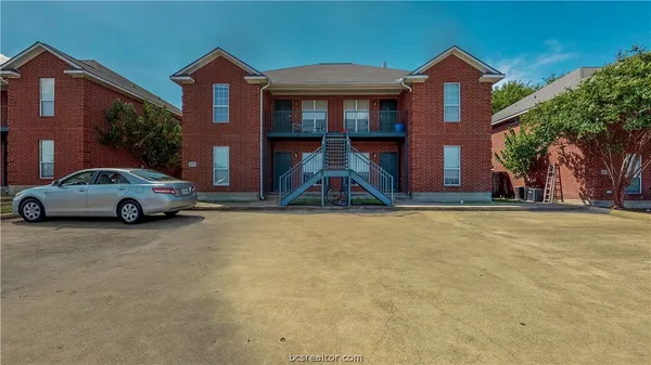 $1,150 | 1509 Hollow Hill Drive, Unit A, Bryan, TX 77802