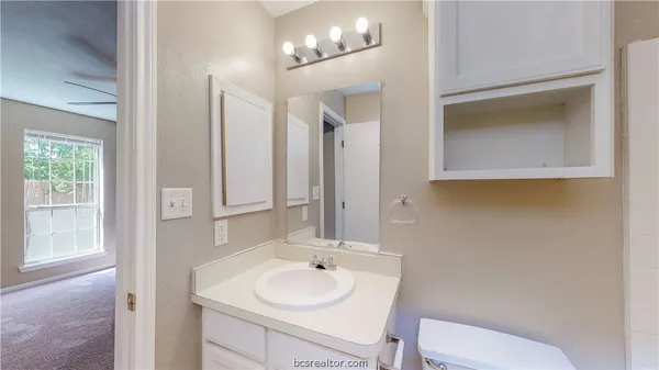 $1,150 | 1509 Hollow Hill Drive, Unit A, Bryan, TX 77802