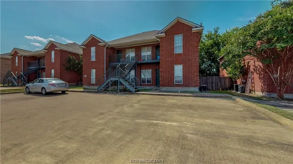 $1,150 | 1509 Hollow Hill Drive, Unit A, Bryan, TX 77802