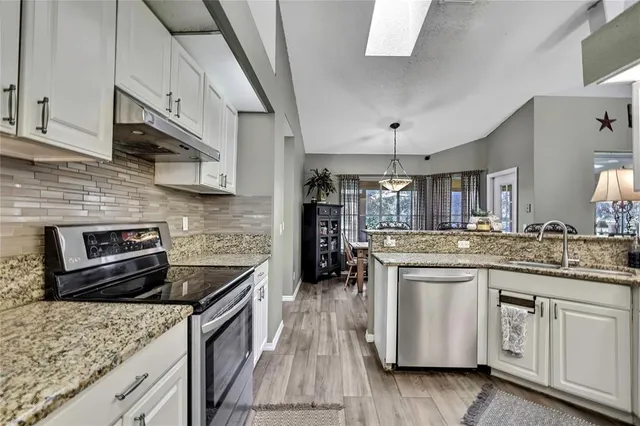 $879,900 | 4457 County Road 542H, Bushnell, FL 33513