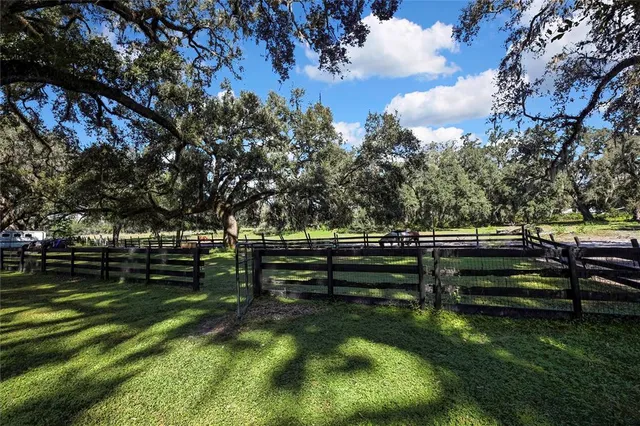 $879,900 | 4457 County Road 542H, Bushnell, FL 33513
