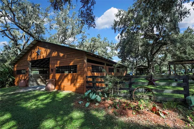 $879,900 | 4457 County Road 542H, Bushnell, FL 33513