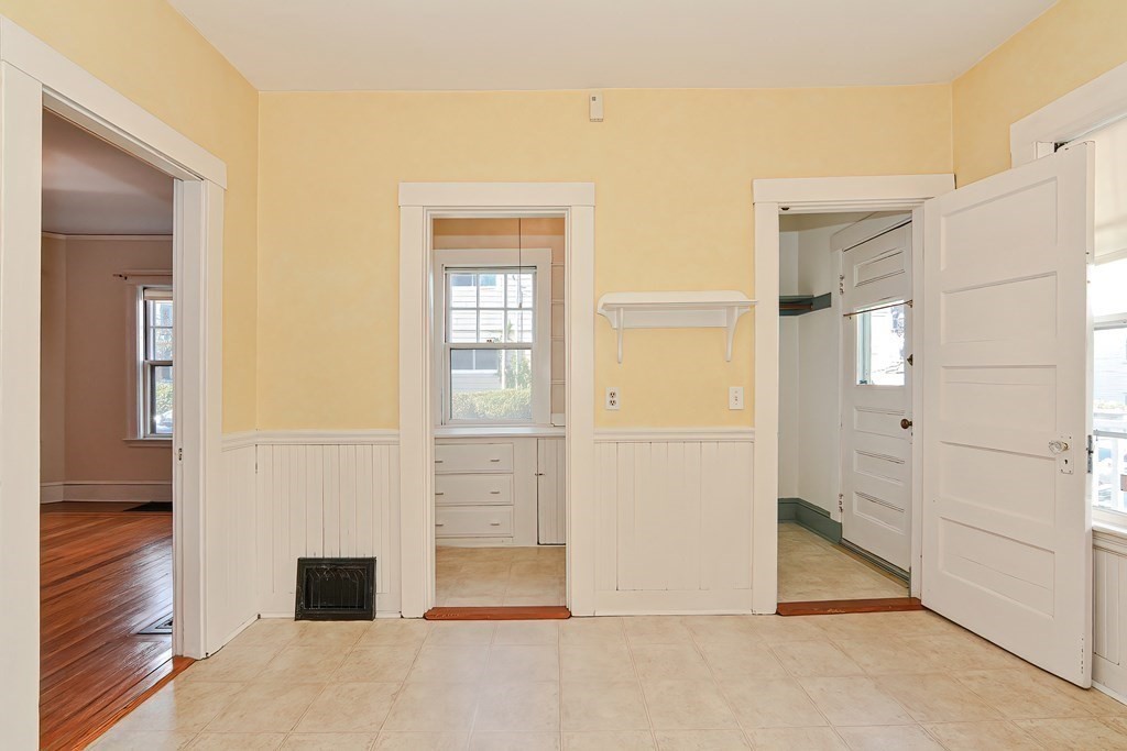 17-19 Walnut Road Somerville, MA 02145 - Photo 11 of 42