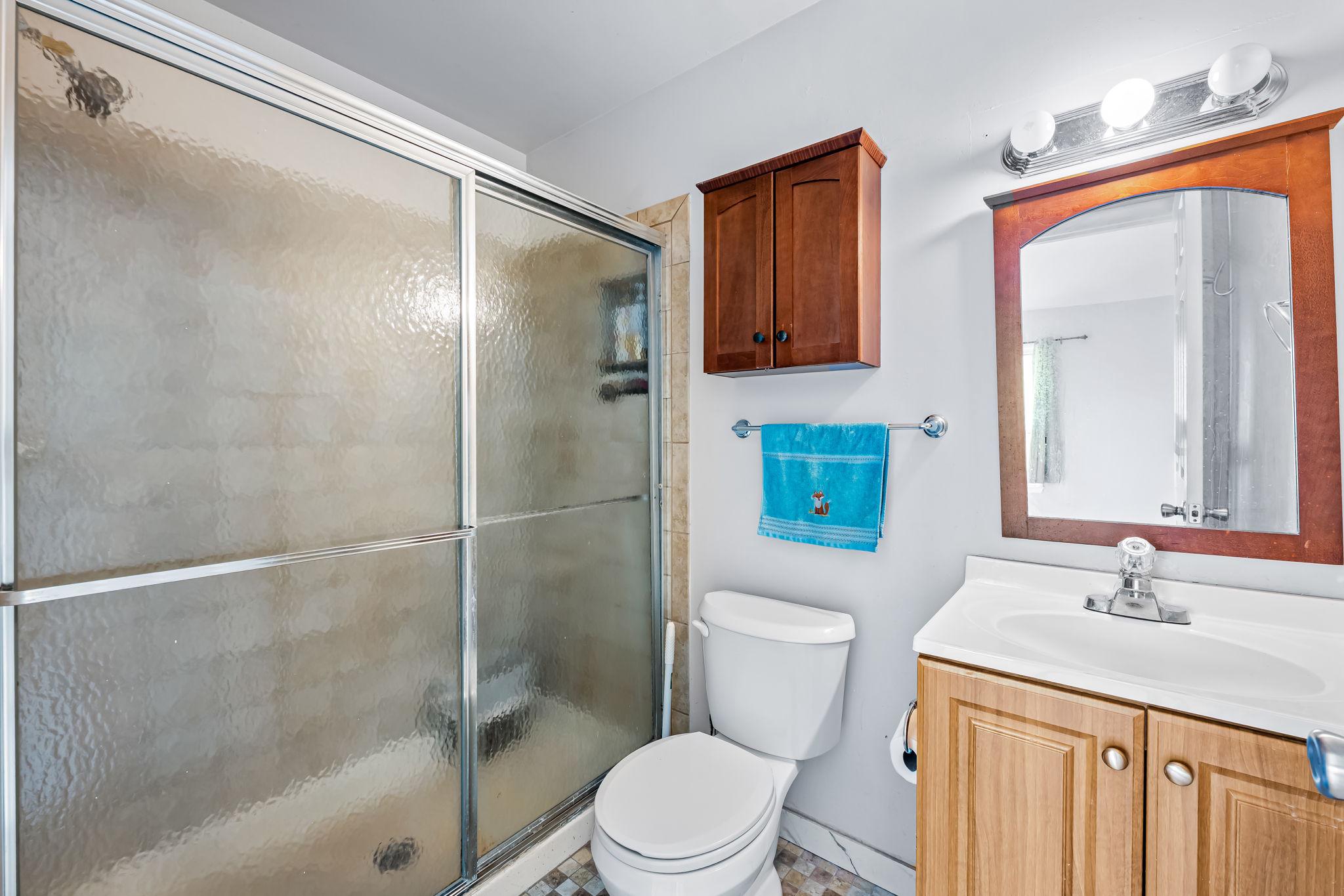 9338 Canterbury Riding Laurel, MD 20723 - Photo 25 of 34 Primary Bathroom