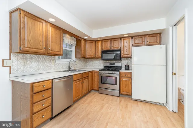 $214,900 | 6344 Darlington Drive, Harrisburg, PA 17112