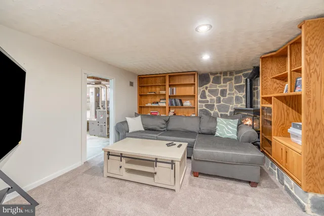 $214,900 | 6344 Darlington Drive, Harrisburg, PA 17112