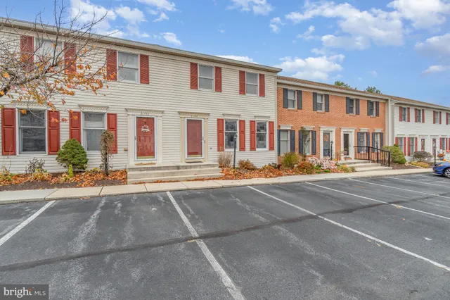 $214,900 | 6344 Darlington Drive, Harrisburg, PA 17112