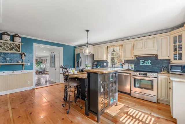 $1,179,000 | 156 Boston Post Road, Wayland, MA 01778