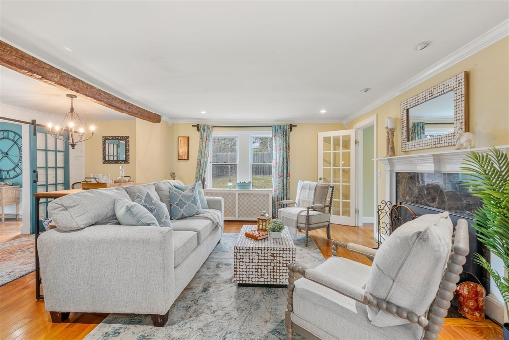 156 Boston Post Road Wayland, MA 01778 - Photo 2 of 35