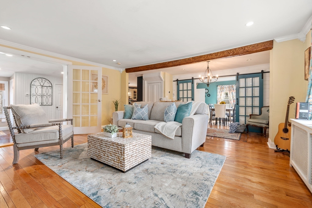 156 Boston Post Road Wayland, MA 01778 - Photo 4 of 35