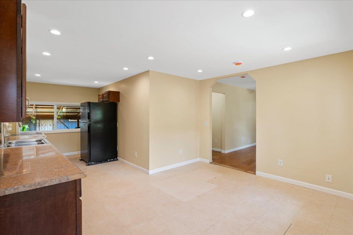 752 Noholani Street Haiku, HI 96708 - Photo 22 of 45 a view of kitchen