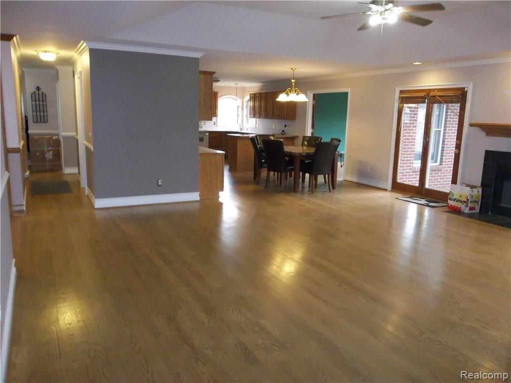 2873 Clarkston Road Oakland, MI 48363 - Photo 11 of 90 100_0305.jpg