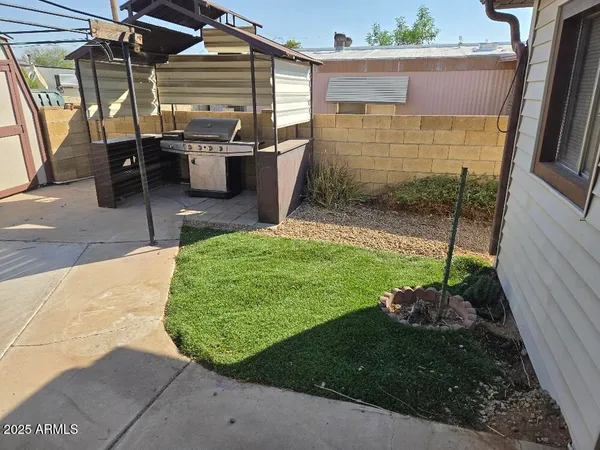 $1,275 | 19065 North Dinero Road, Sun City, AZ 85373