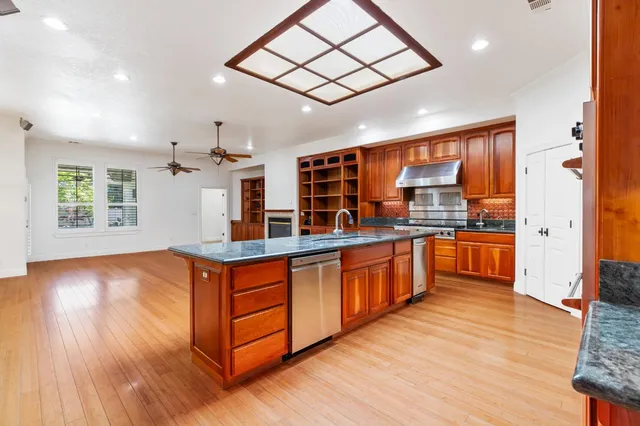 $1,699,000 | 5000 Peach Blossom Lane, Oakdale, CA 95361