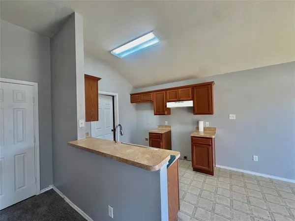 $2,000 | 12320 Fish Road, Dallas, TX 75253