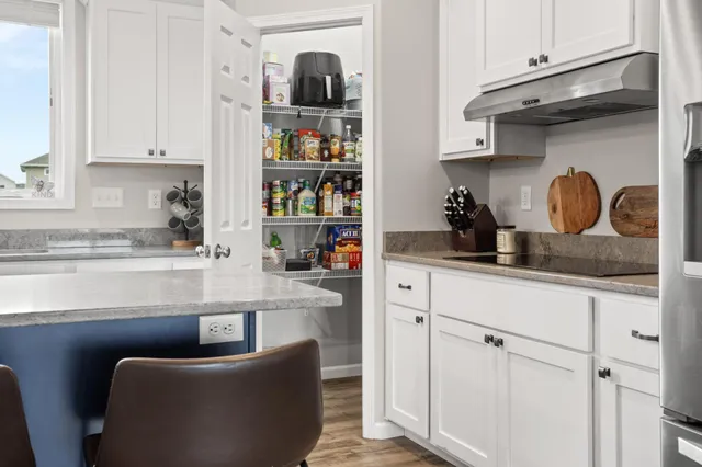 $599,900 | 7471 16th Street South, Fargo, ND 58104