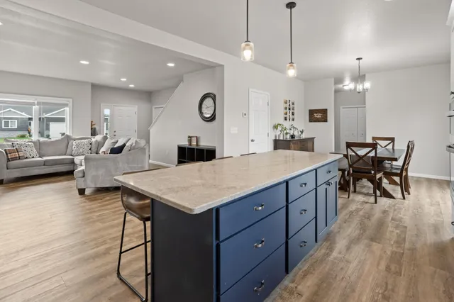 $599,900 | 7471 16th Street South, Fargo, ND 58104