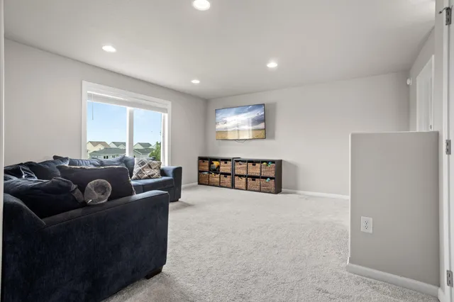 $599,900 | 7471 16th Street South, Fargo, ND 58104