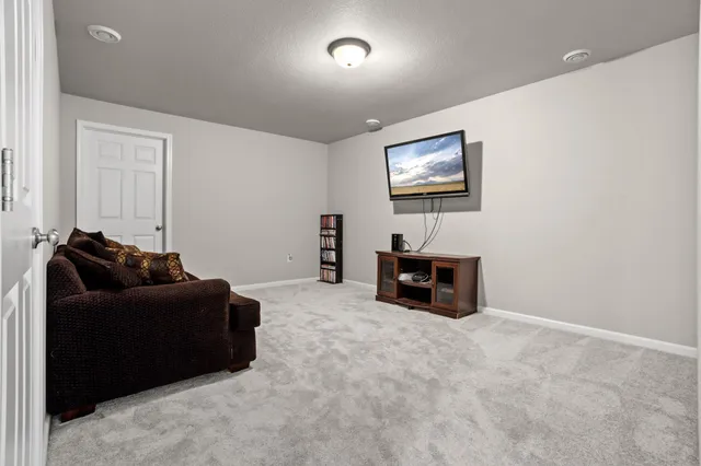 $599,900 | 7471 16th Street South, Fargo, ND 58104