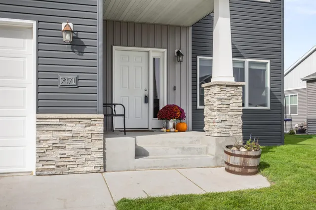 $599,900 | 7471 16th Street South, Fargo, ND 58104