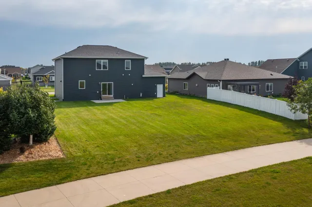 $599,900 | 7471 16th Street South, Fargo, ND 58104