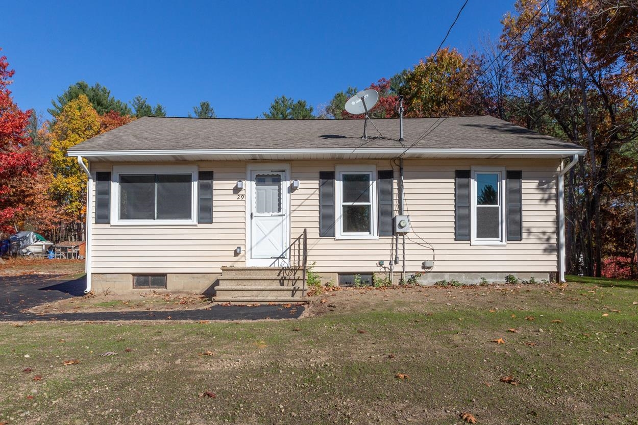 29 Amherst Road Merrimack, NH 03054 - Photo 3 of 31