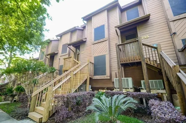 $2,295 | 737 Davis Road, League City, TX 77573