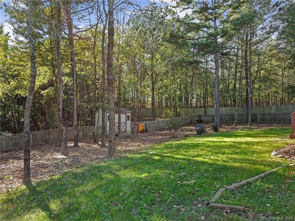 3072 Rhododendron Place Clover, SC 29710 - Photo 15 of 41