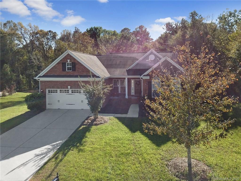 3072 Rhododendron Place Clover, SC 29710 - Photo 4 of 41