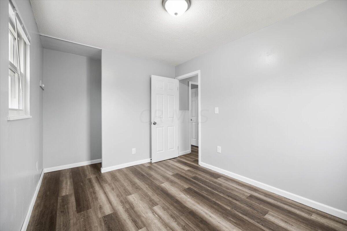 5226 Edgeview Road Columbus, OH 43207 - Photo 10 of 25 10-Bedroom 1-5226 Edgeview Rd -019
