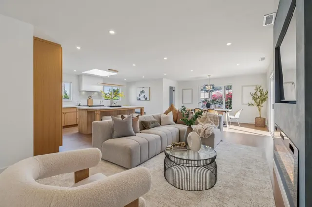 $1,498,000 | 847 Arguello Boulevard, Pacifica, CA 94044