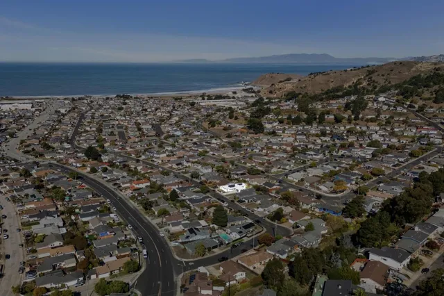 $1,498,000 | 847 Arguello Boulevard, Pacifica, CA 94044