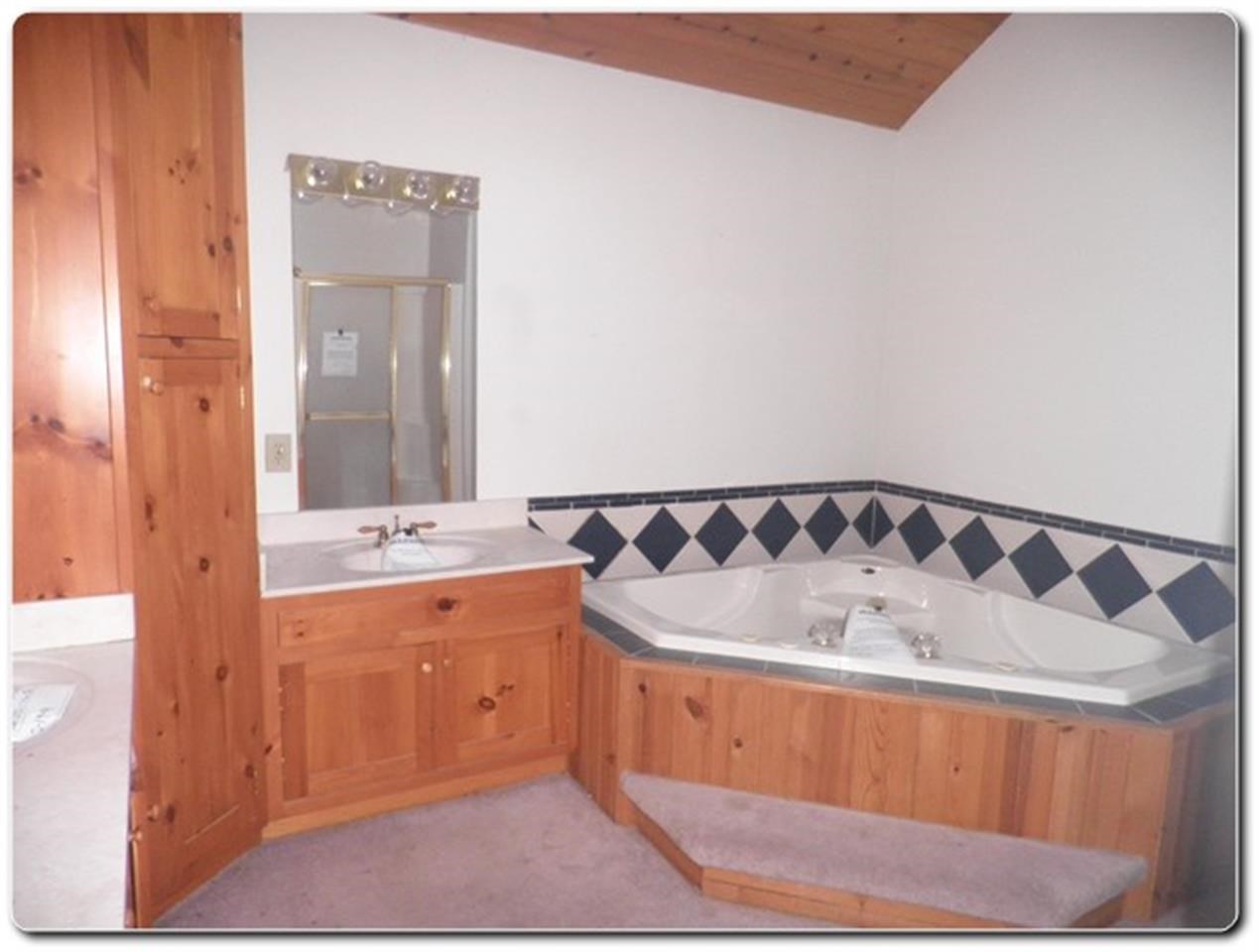 865 East Smithville Road Bloomington, IN 47401 - Photo 4 of 6 Gallery Image 4