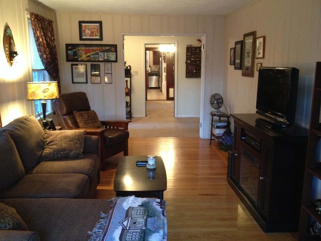 138 Mountain Road Wilbraham, MA 01095 - Photo 18 of 30 Gallery Image 18