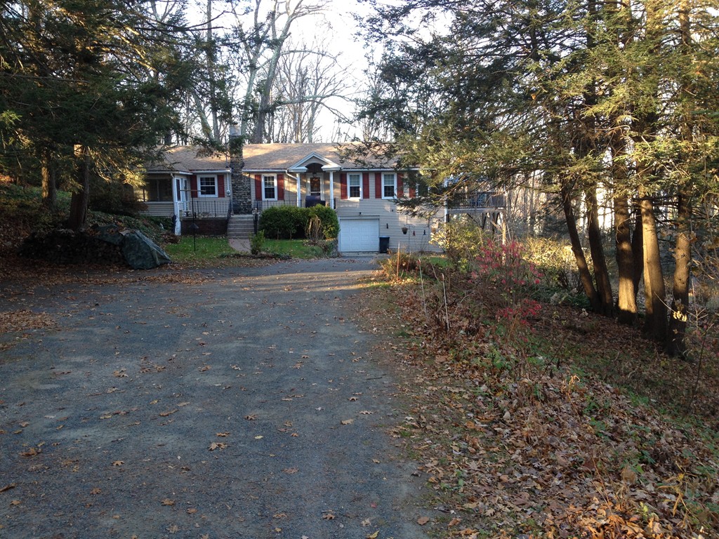 138 Mountain Road Wilbraham, MA 01095 - Photo 5 of 30 Gallery Image 5
