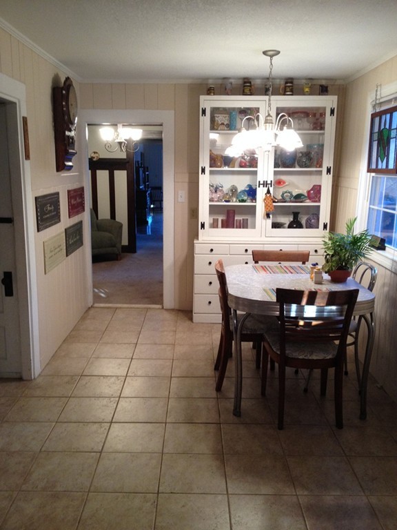 138 Mountain Road Wilbraham, MA 01095 - Photo 10 of 30 Gallery Image 10