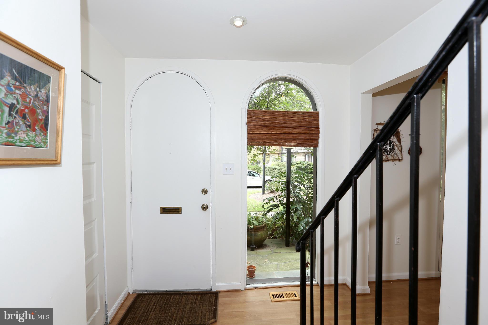 8119 Inverness Ridge Road Potomac, MD 20854 - Photo 2 of 30 Interior (General)