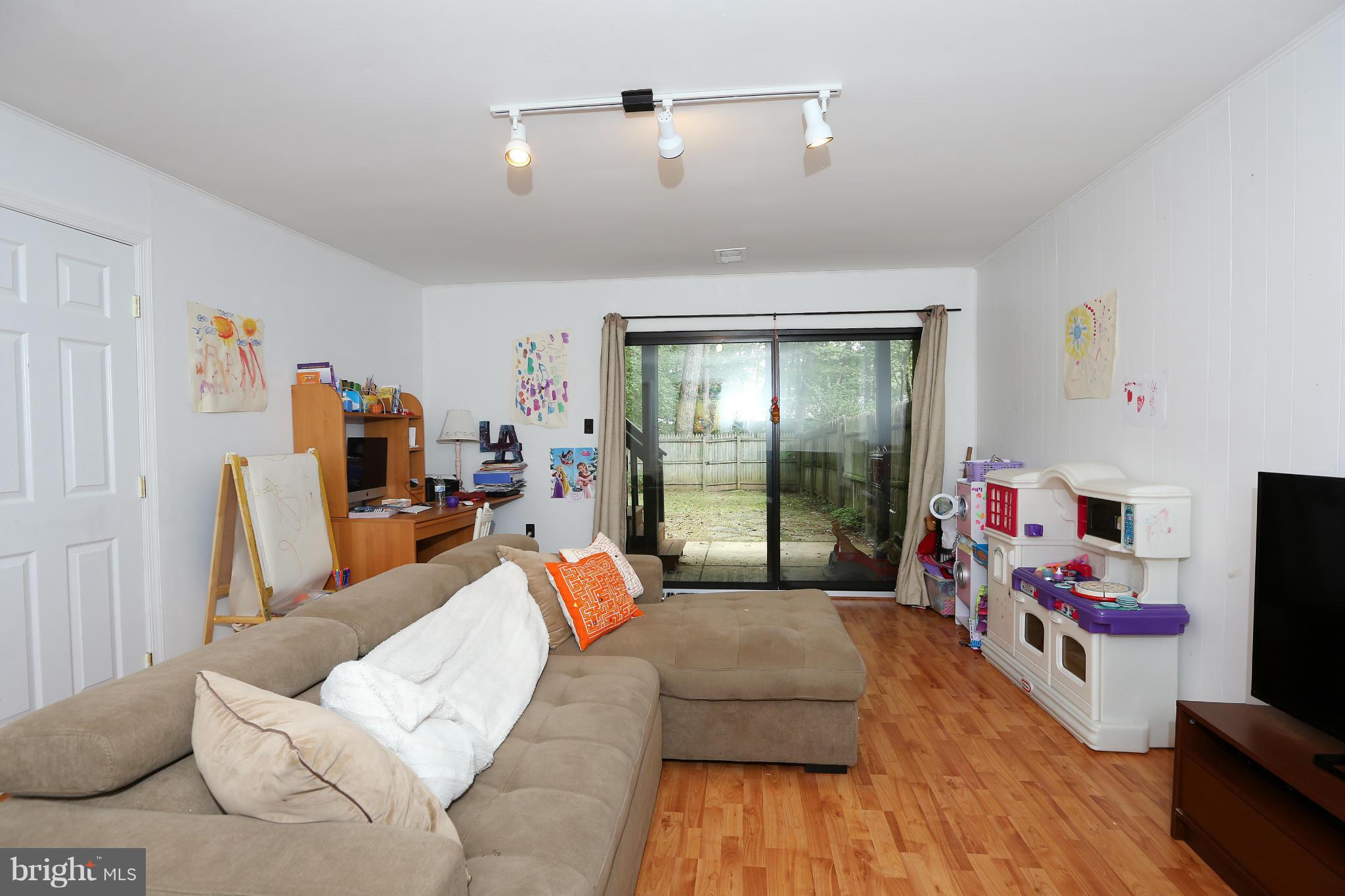 8119 Inverness Ridge Road Potomac, MD 20854 - Photo 21 of 30 Family Room