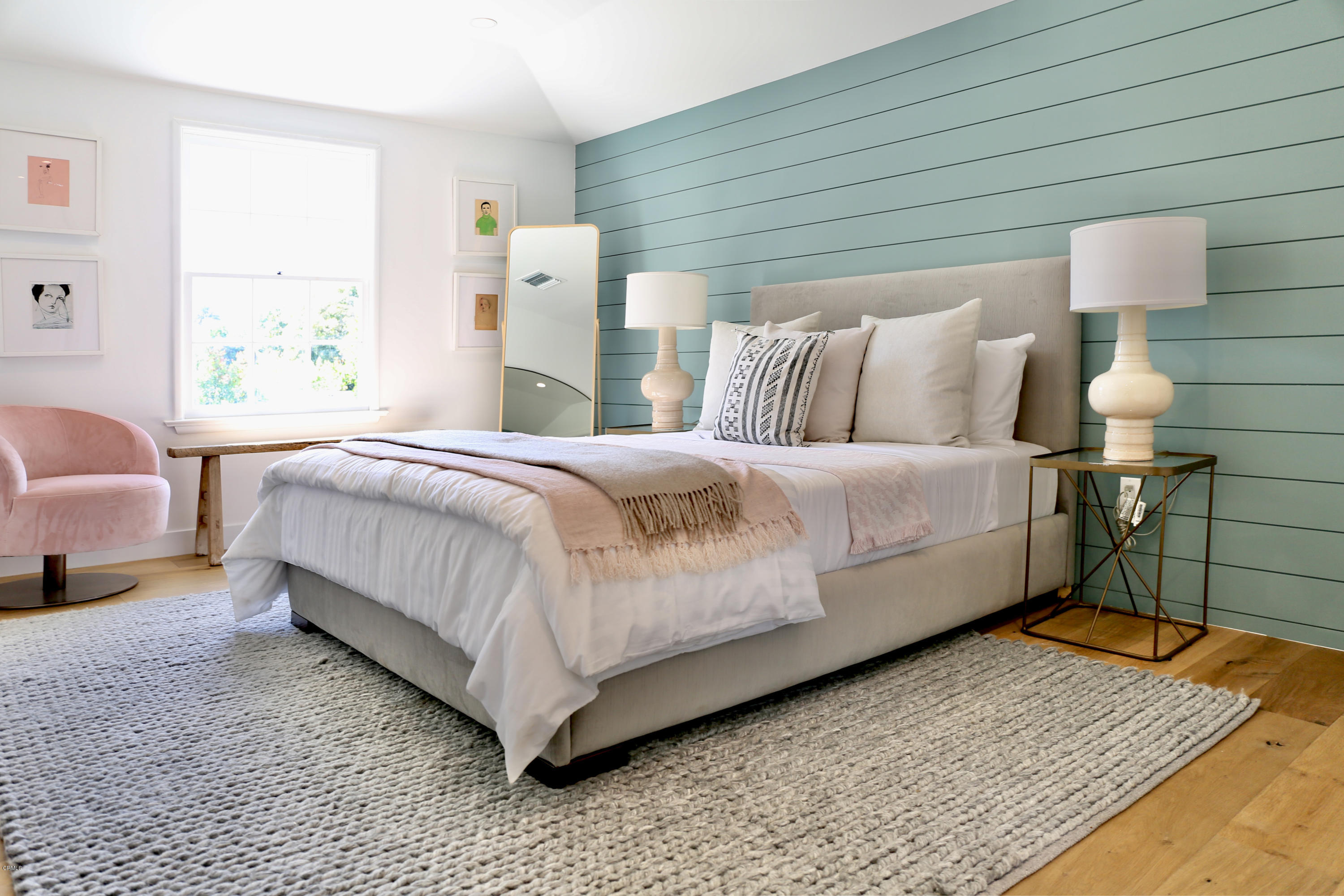 300 Wigmore Drive Pasadena, CA 91105 - Photo 38 of 59 a bedroom with a bed and a couch