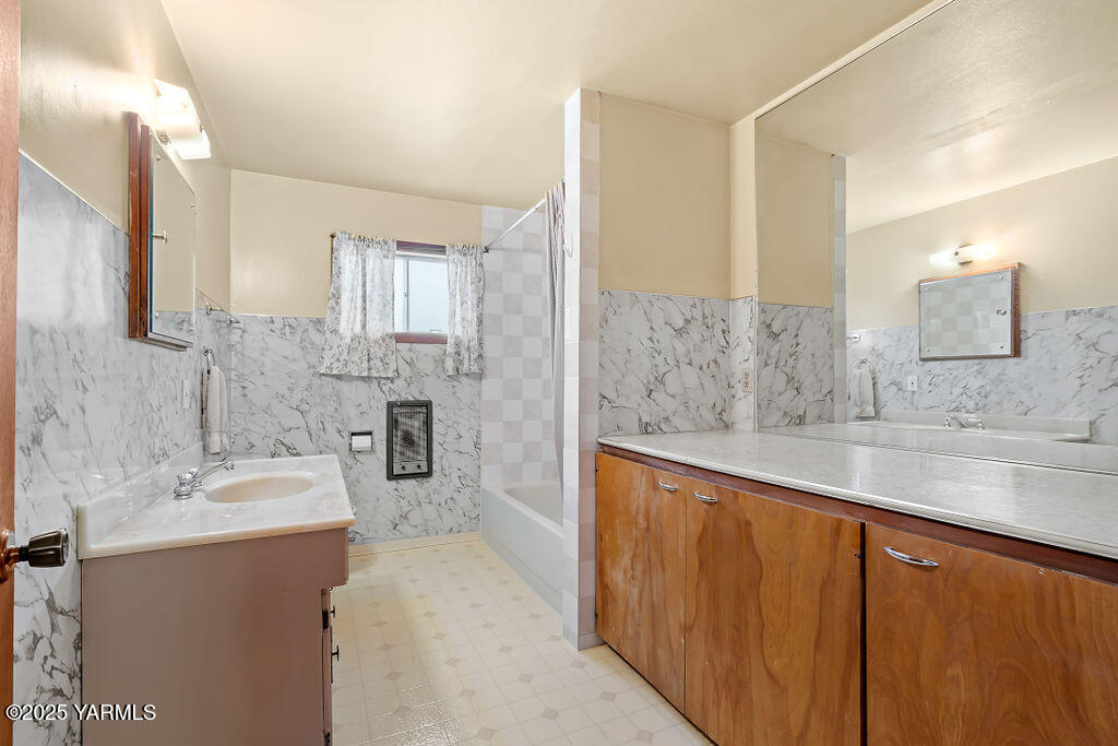 3820 Lateral B Road Wapato, WA 98951 - Photo 22 of 35 a bathroom with a sink and a mirror