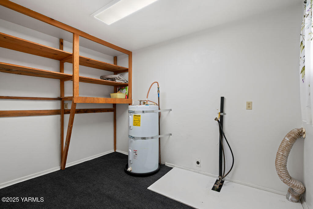 3820 Lateral B Road Wapato, WA 98951 - Photo 24 of 35 a view of storage and utility room with two washing machine