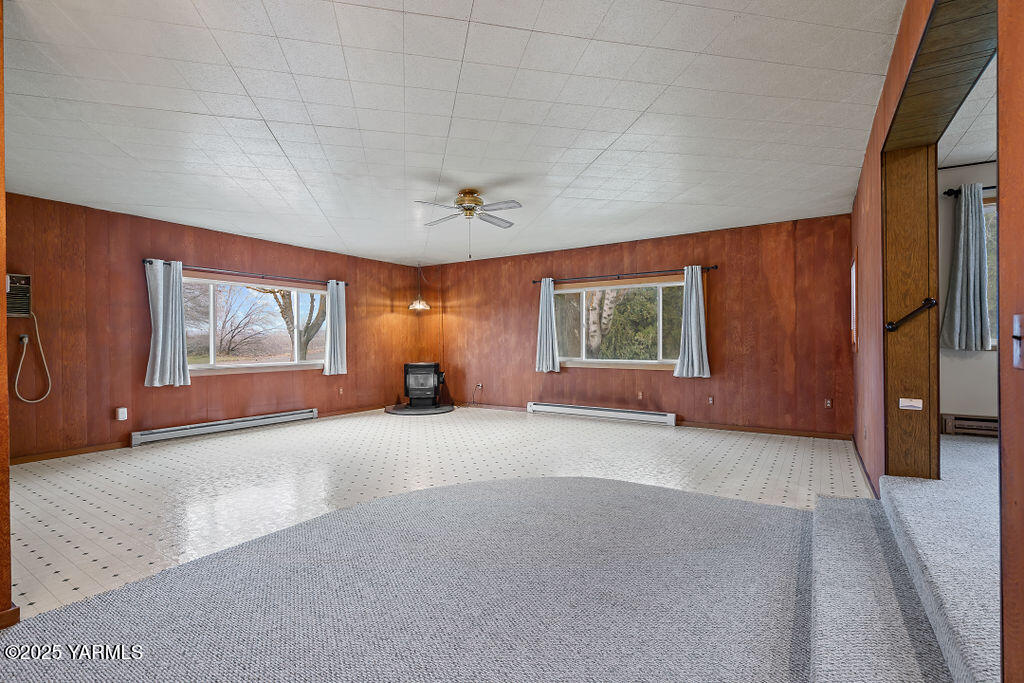 3820 Lateral B Road Wapato, WA 98951 - Photo 6 of 35 an empty room with windows and an empty room