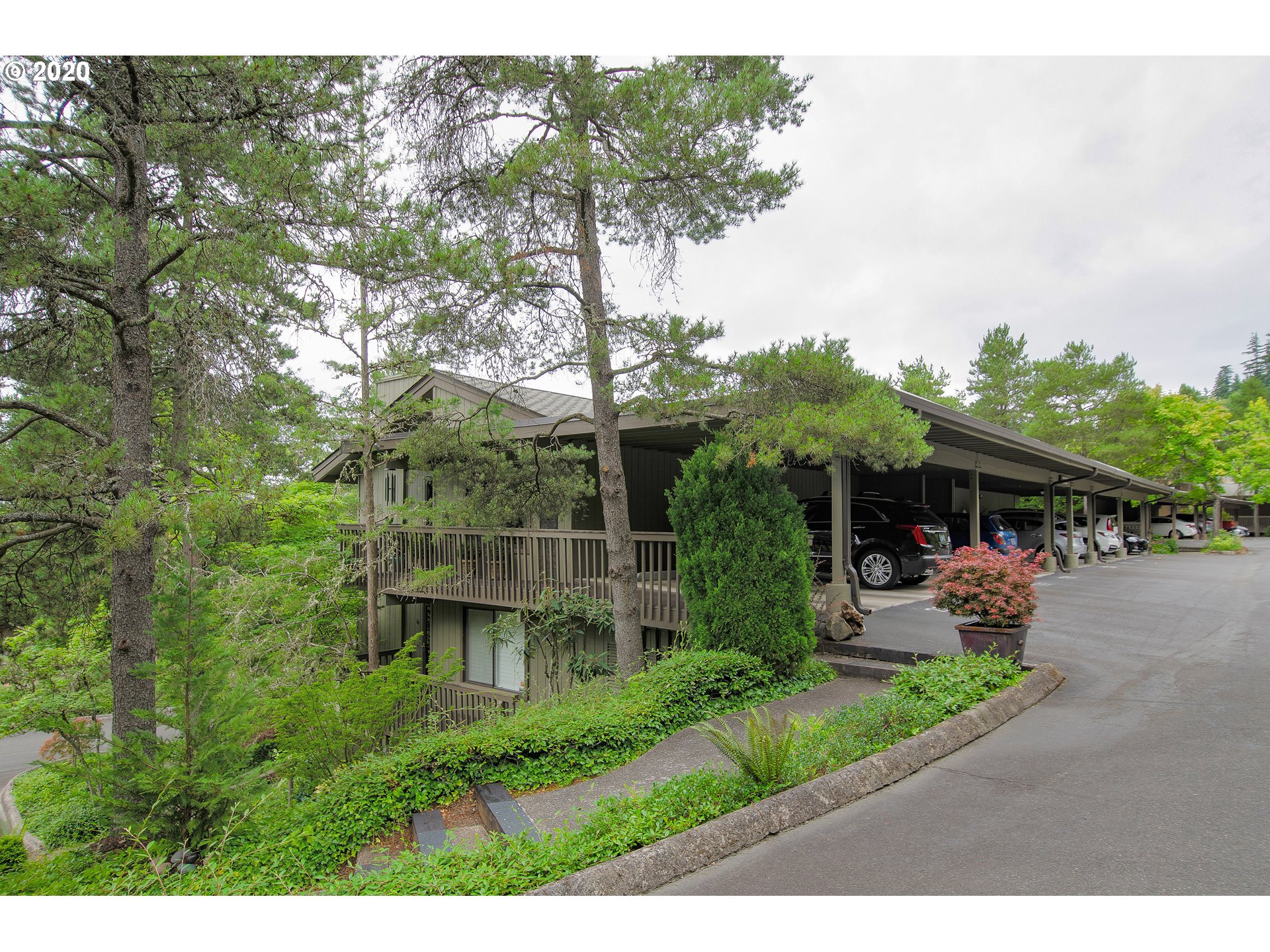 7522 Southwest Barnes Road, Unit F Portland, OR 97225 - Photo 1 of 28 Gallery Image 1