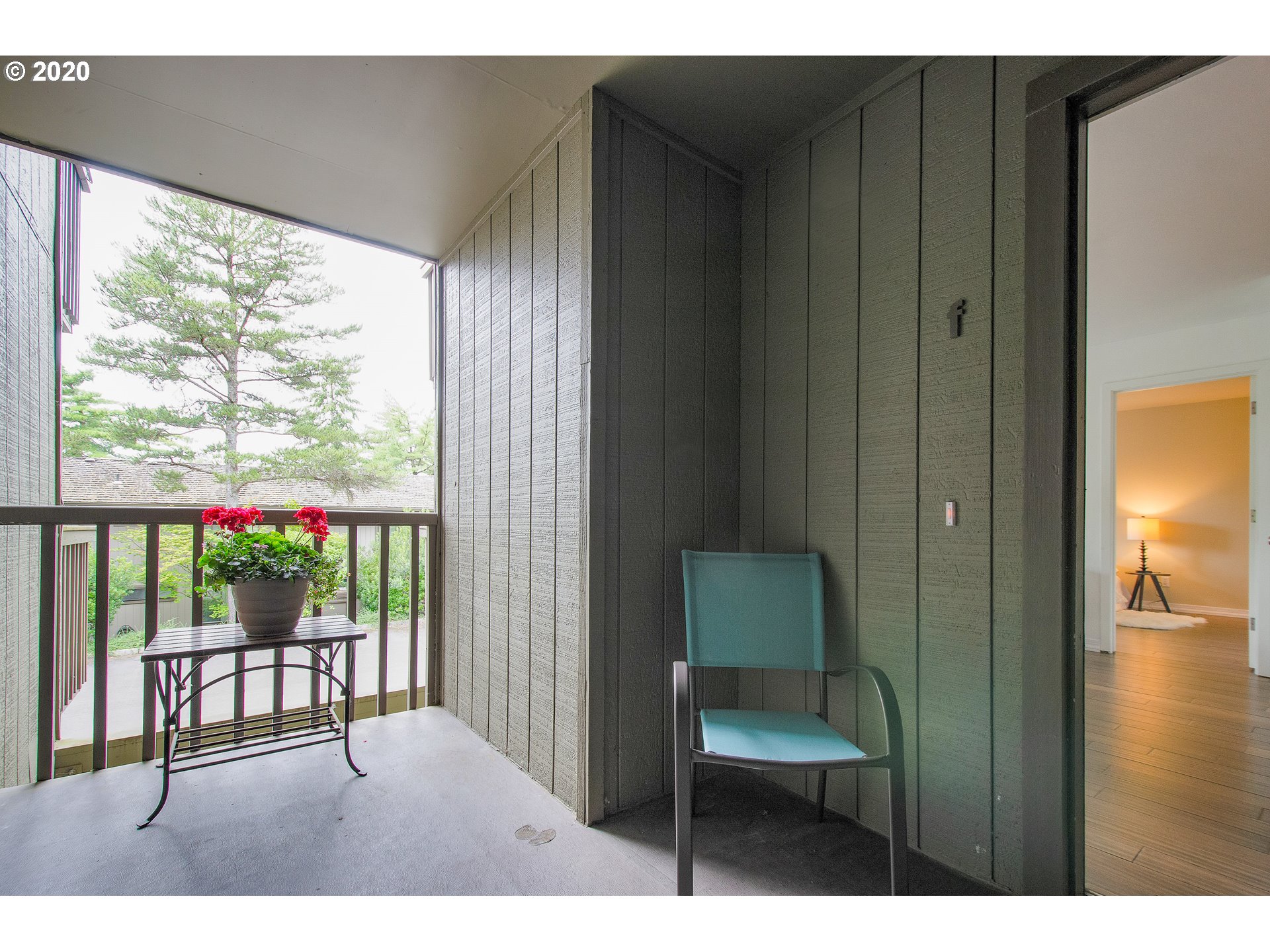 7522 Southwest Barnes Road, Unit F Portland, OR 97225 - Photo 2 of 28 Gallery Image 2