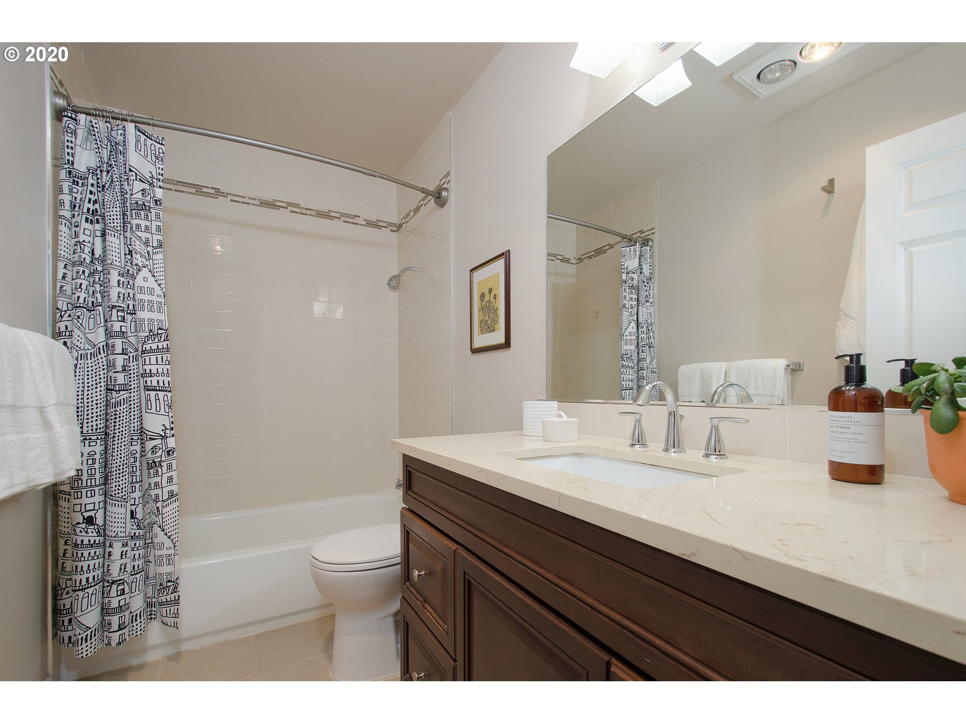 7522 Southwest Barnes Road, Unit F Portland, OR 97225 - Photo 21 of 28 Gallery Image 21