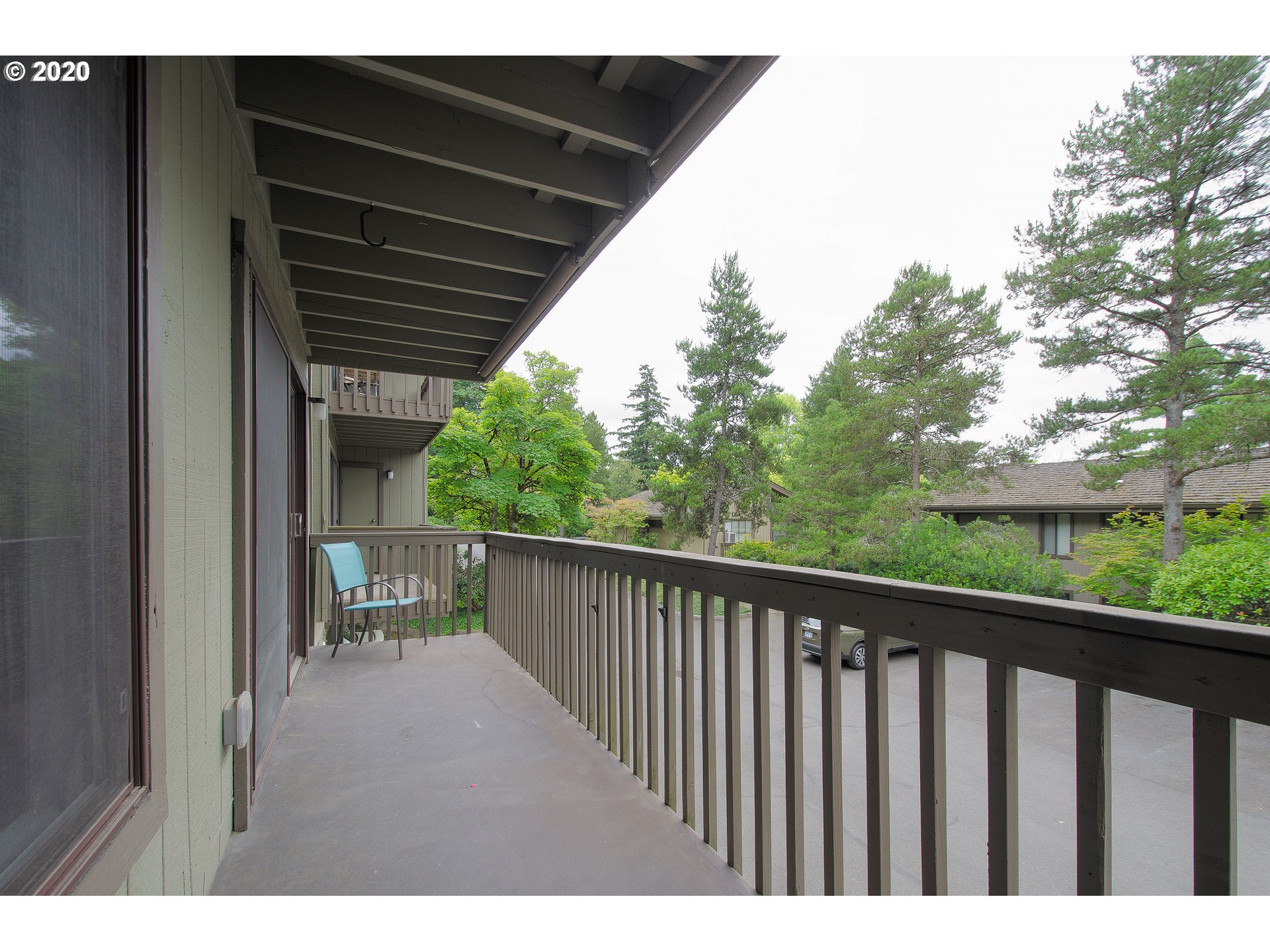 7522 Southwest Barnes Road, Unit F Portland, OR 97225 - Photo 22 of 28 Gallery Image 22