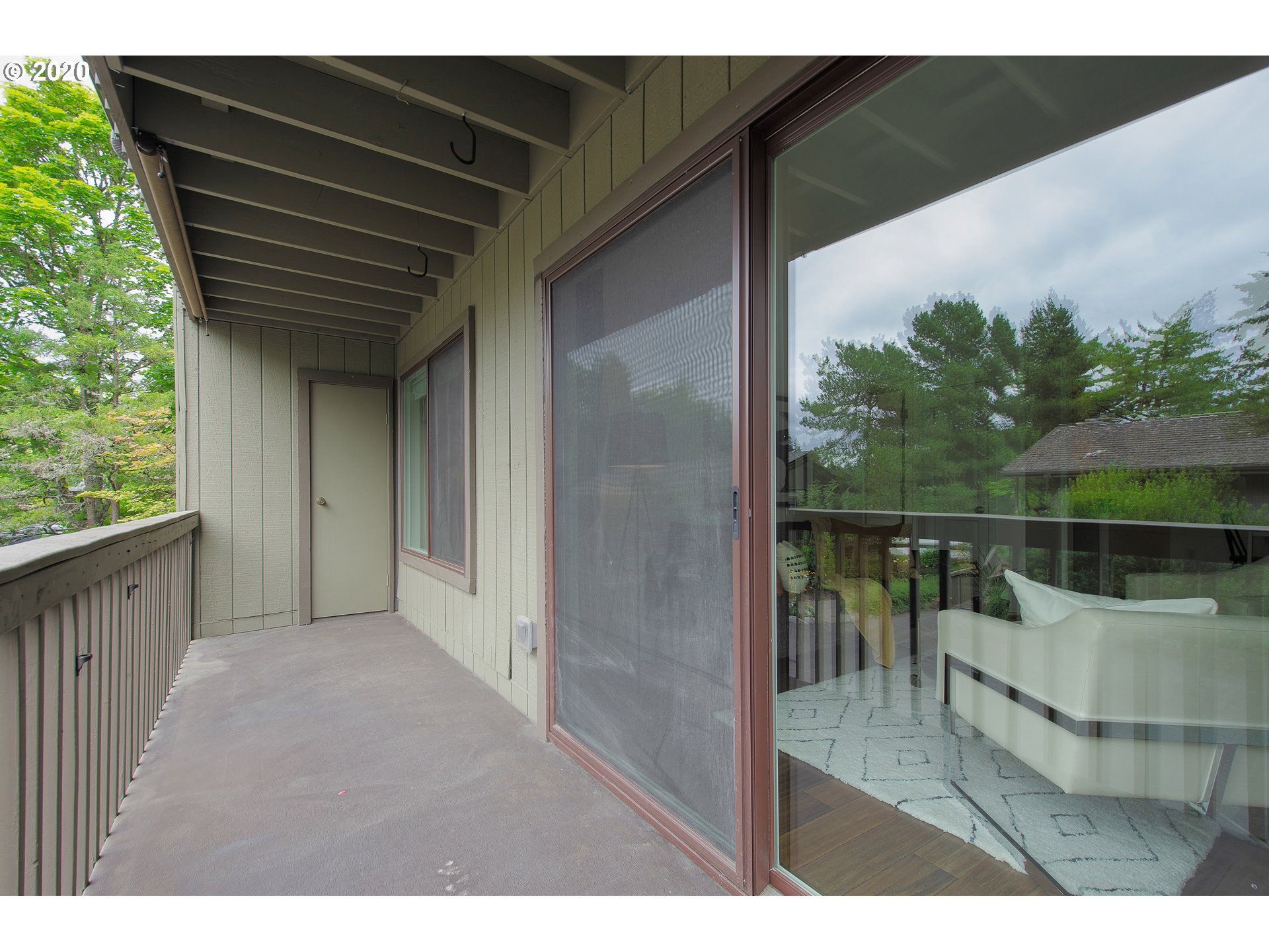 7522 Southwest Barnes Road, Unit F Portland, OR 97225 - Photo 23 of 28 Gallery Image 23